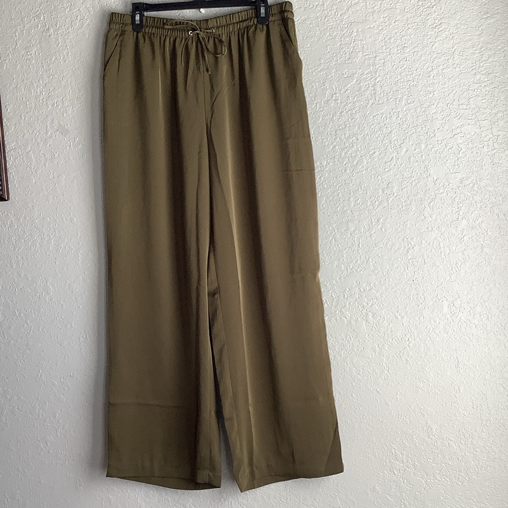 H&M Olive Green Elastic Waist Wide-Leg Chinos